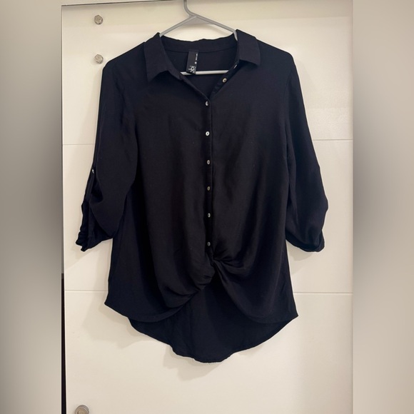 Bobi Light Weight Jersey Button Up in Black. Size XS. New Without Tags. - Picture 5 of 7